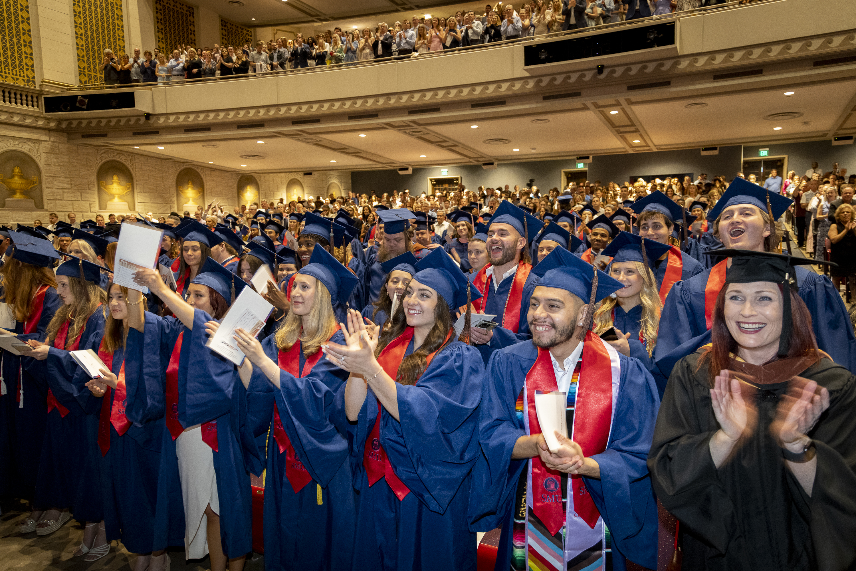 Graduation-2023-large-audience-photo