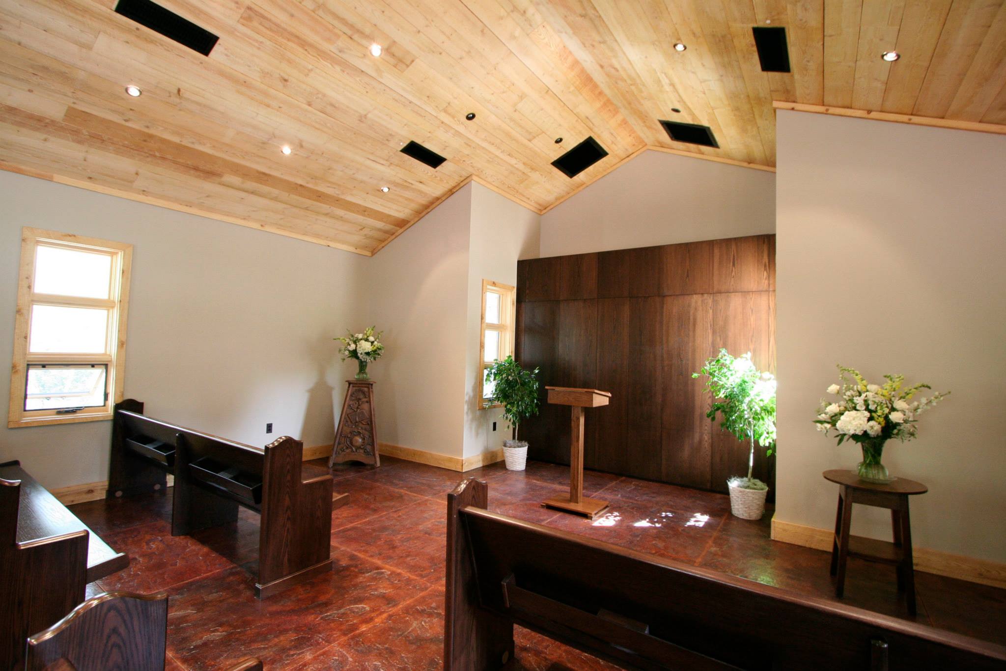  SMU-in-Taos chapel interior