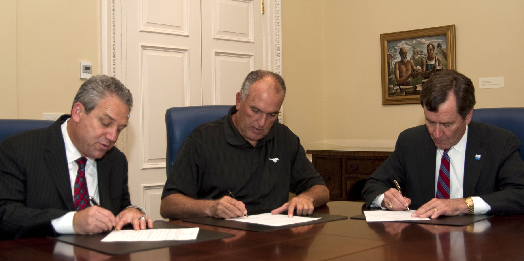 June Jones signs SMU contract extension