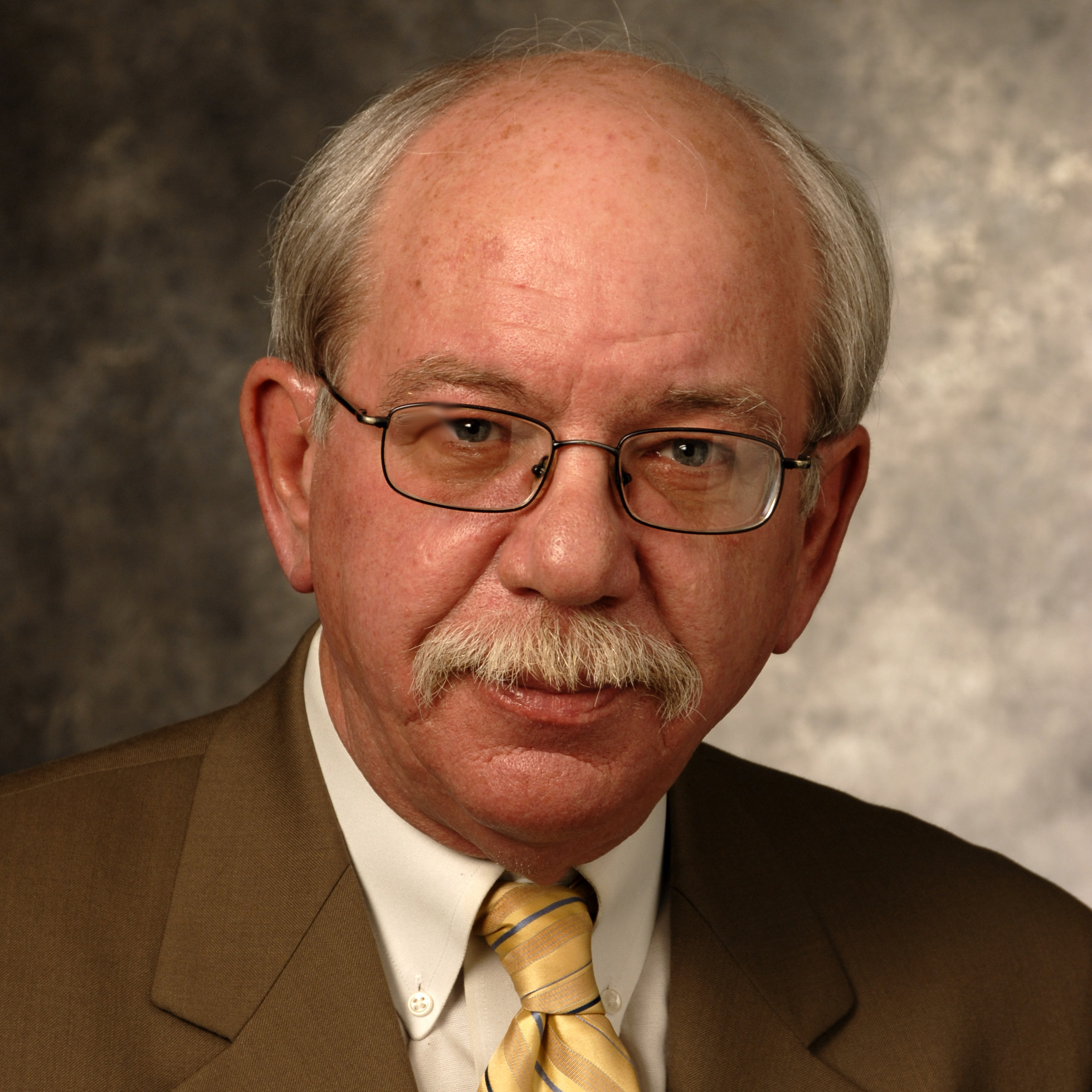 Dennis Simon