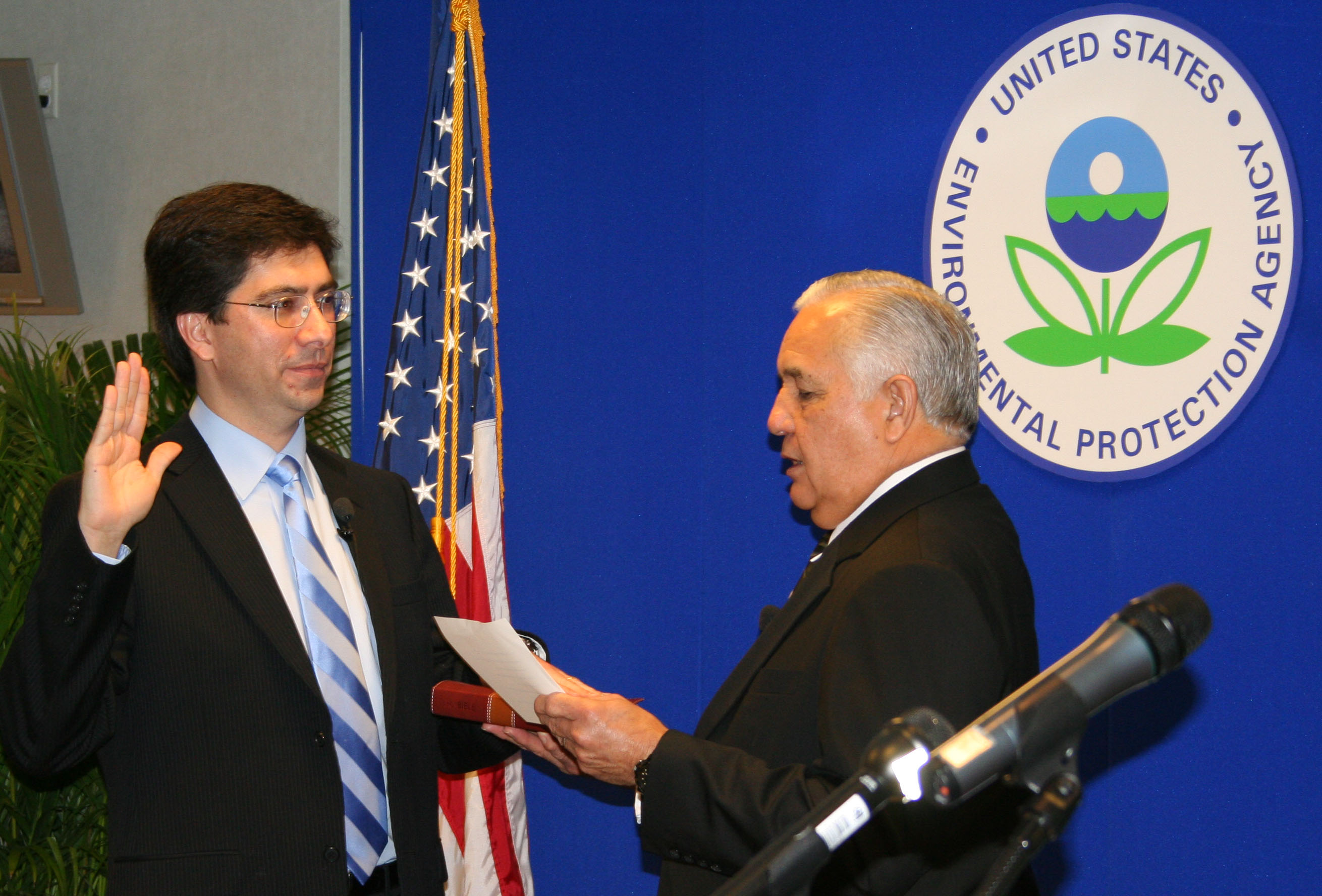 Al Armendariz sworn in as EPA administrator
