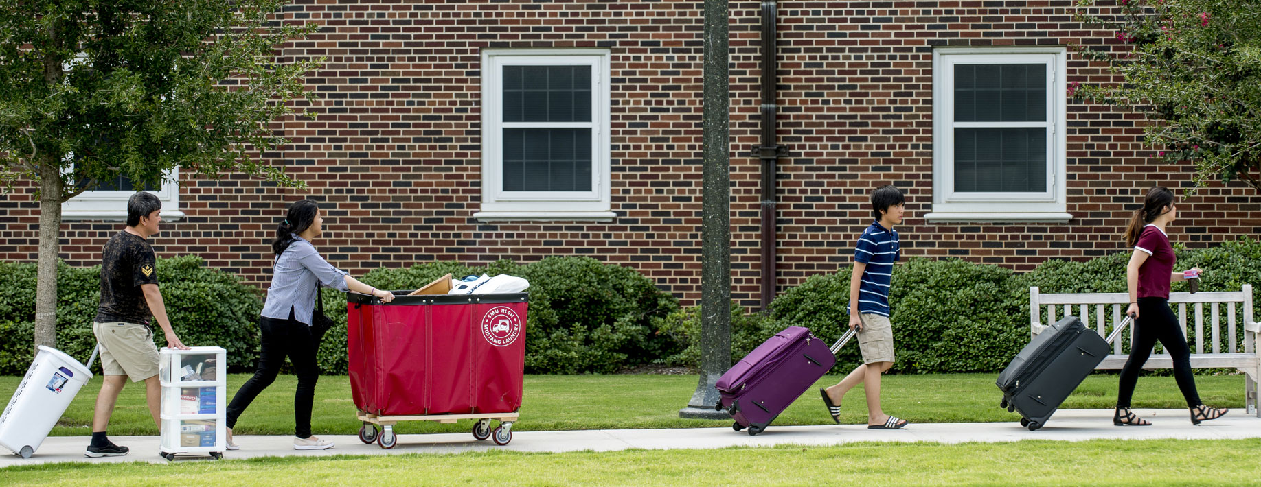 Students moving in