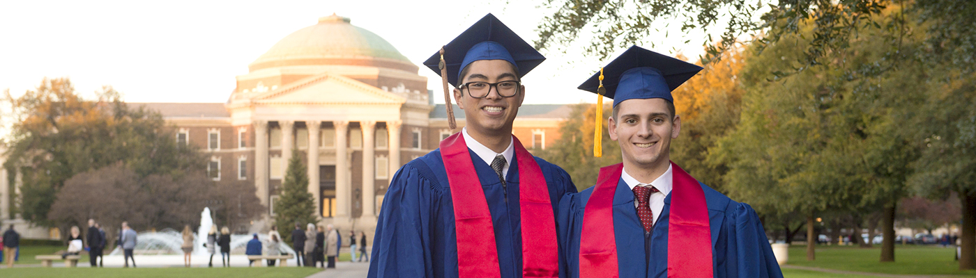 Students ready for SMU's Rotunda Recessional