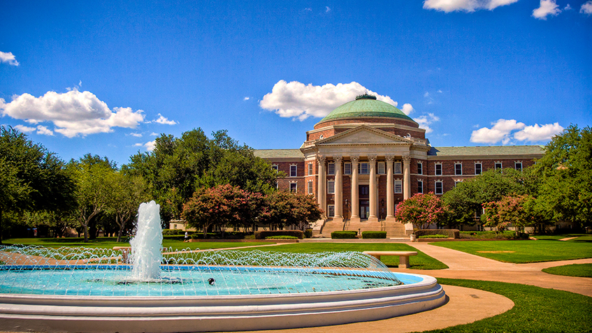 Photo of fountain in front of Dallas Hall