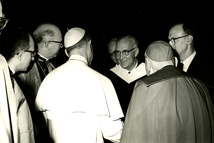 Albert Outler is centered in this photograph of an observers’ audience with Pope Paul VI at the Second Vatican Council.