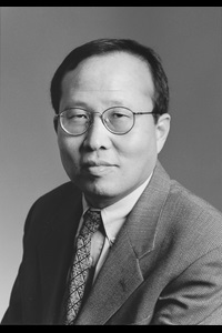 A headshot of Choon Sae Lee, a member of the Lyle School of Engineering Faculty.