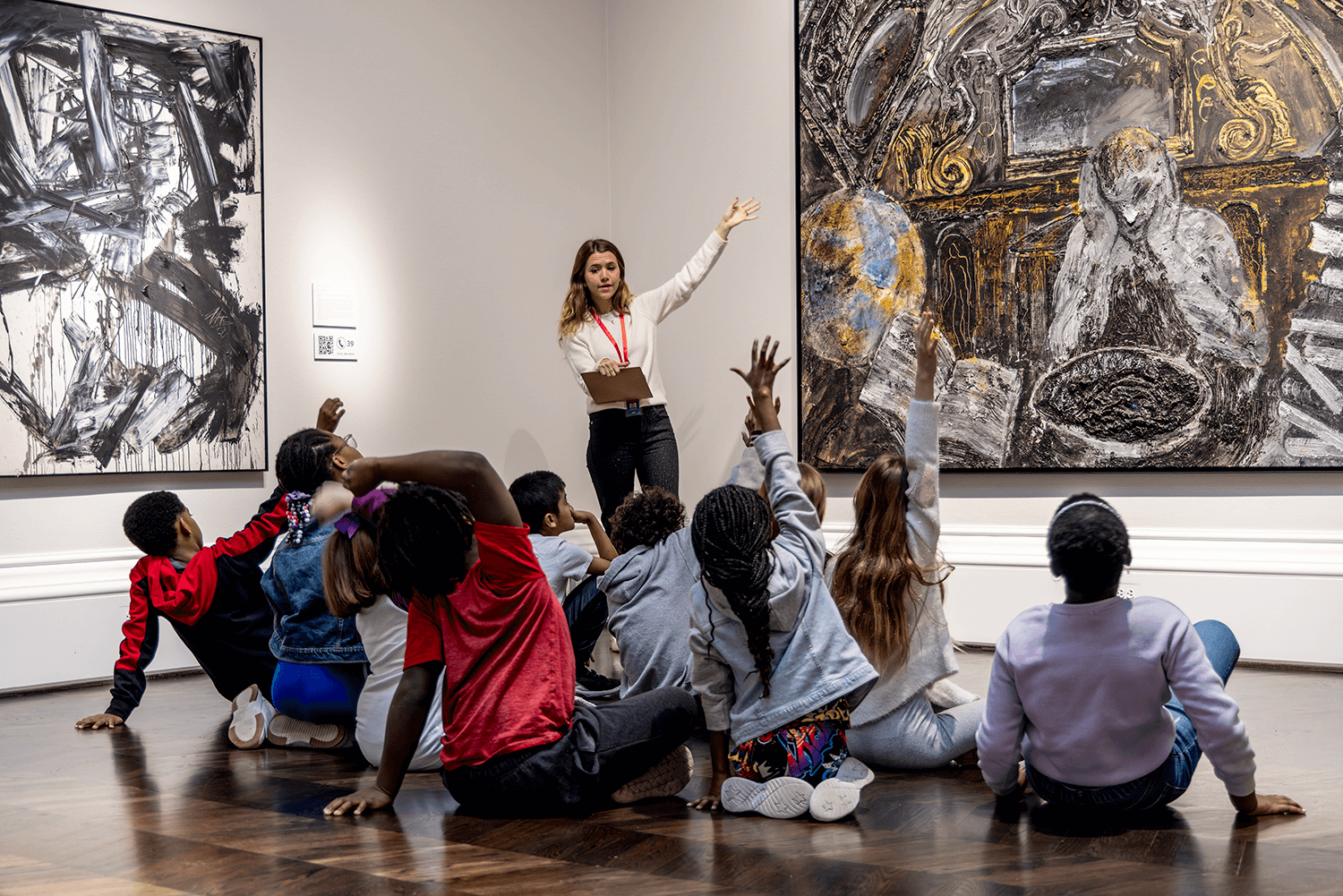 Art-History-Isabella-Stern-teaches-fourth-graders
