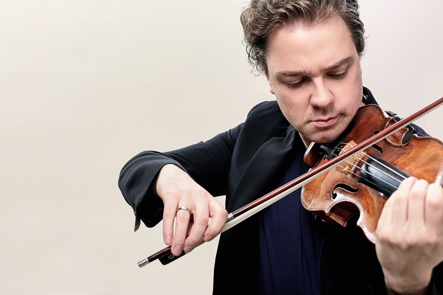 Alexander Sitkovetsky, Violin