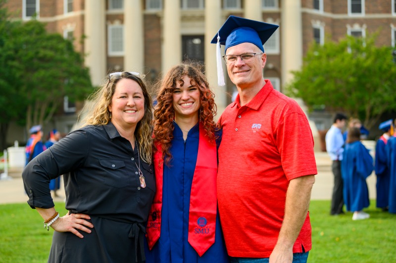 Graduating Student with Parents
