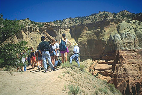 Simmons students hiking in Taos, New Mexico