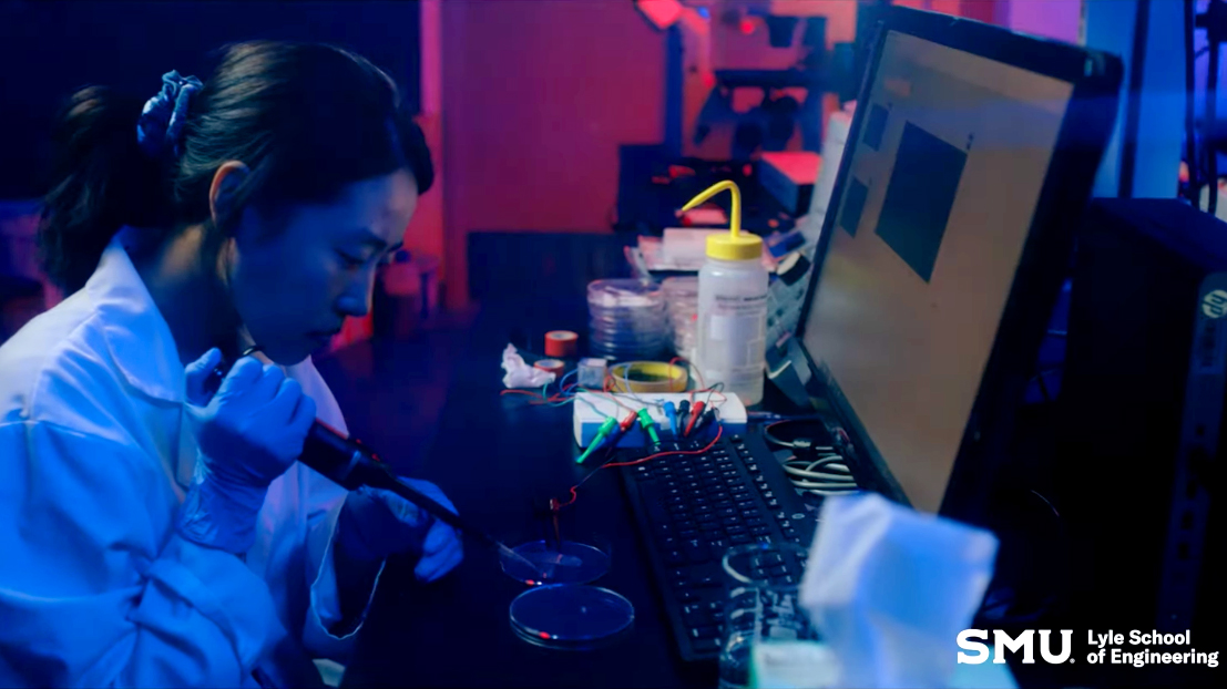 Khengdauliu Chawang in the lab