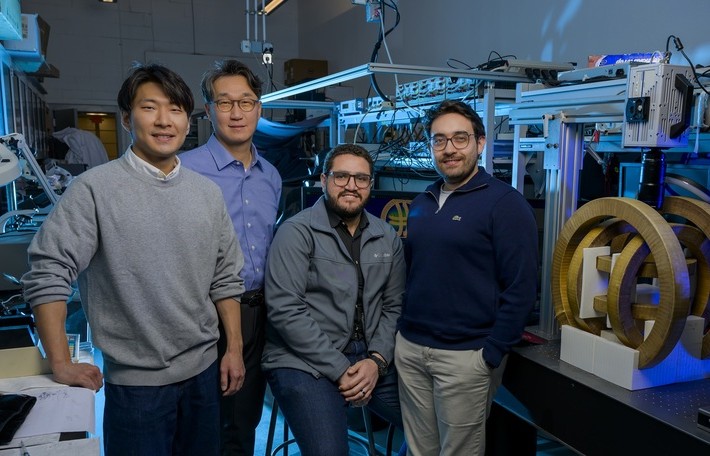 Moving microrobots without seeing them.