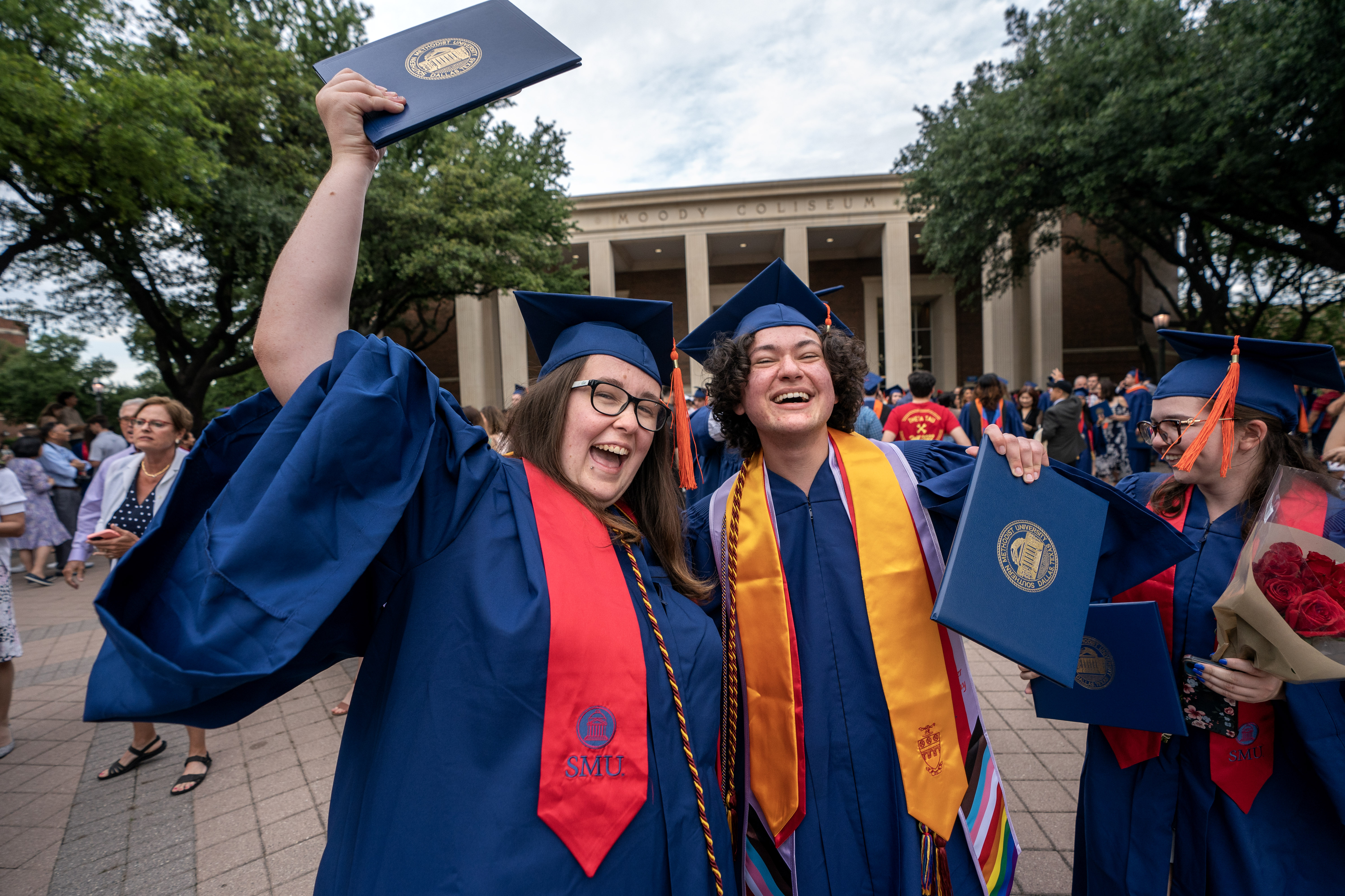 2023 Lyle Grads celebrate