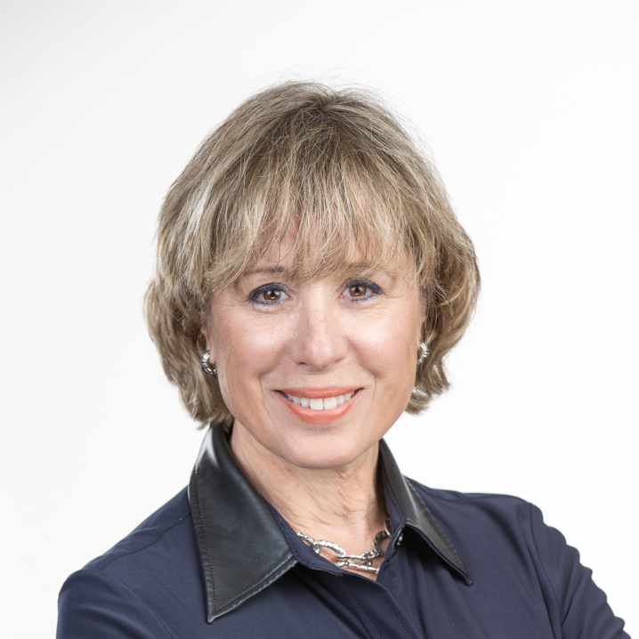 A portrait headshot of Angela Meyer