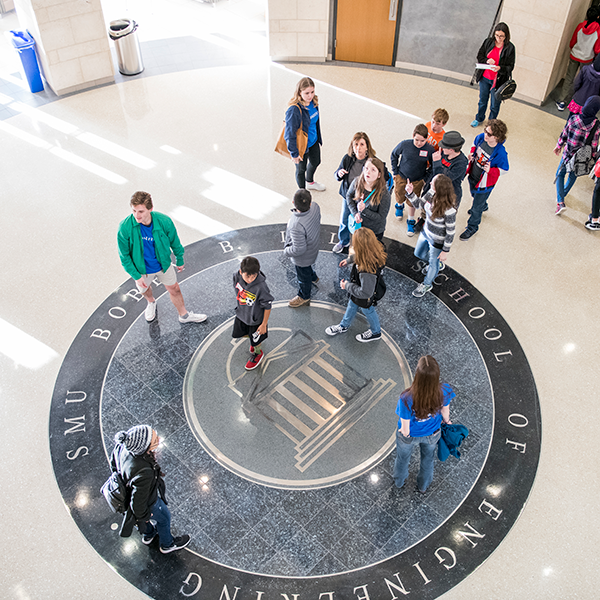 students in rotunda building
