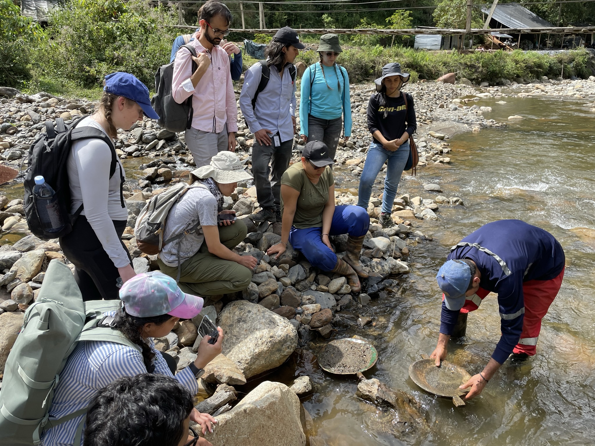 GLOBAL FIELD LAB