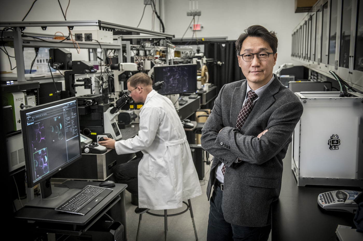 Minjun Kim doing Research in lab on gene therapy