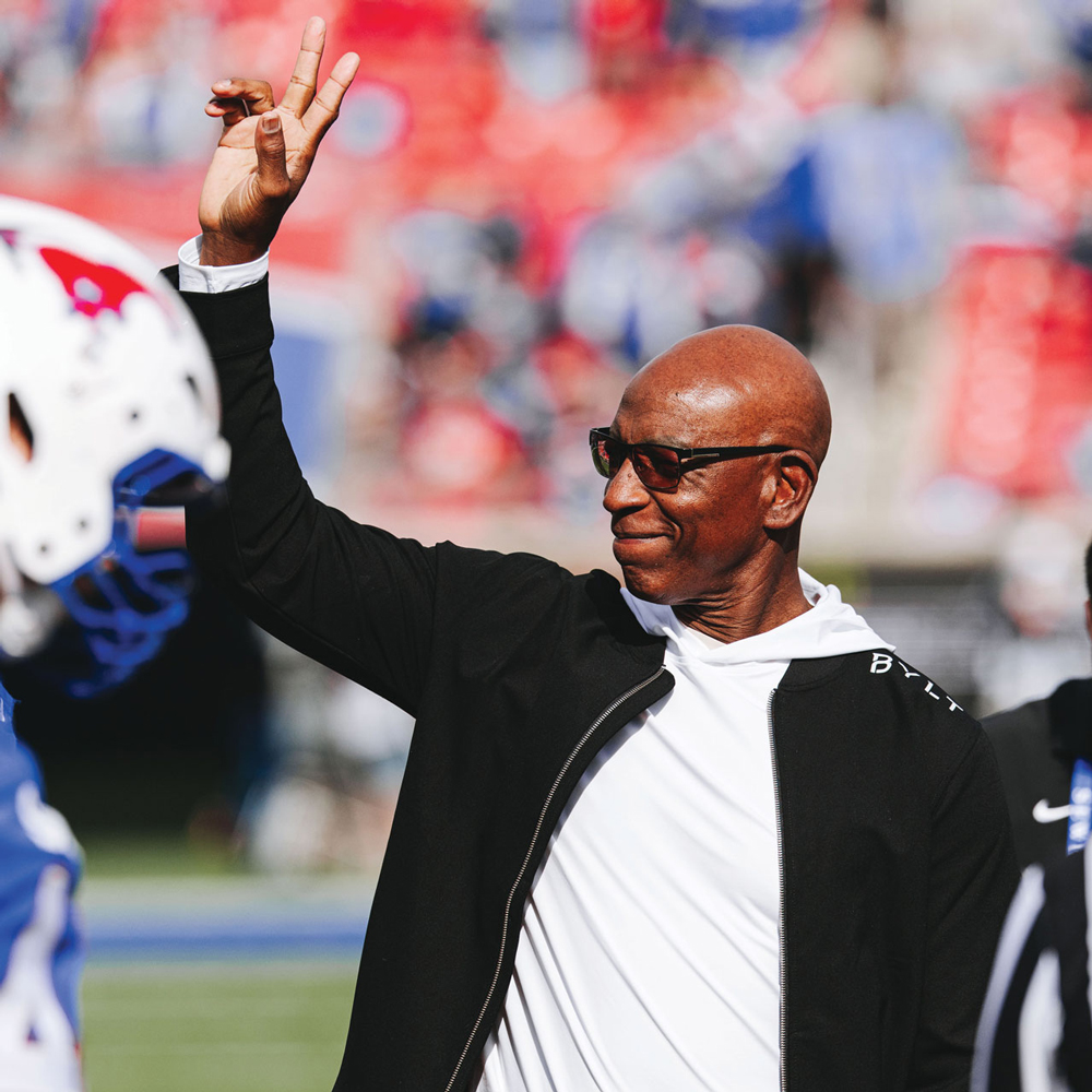 Commencement speaker Eric Dickerson