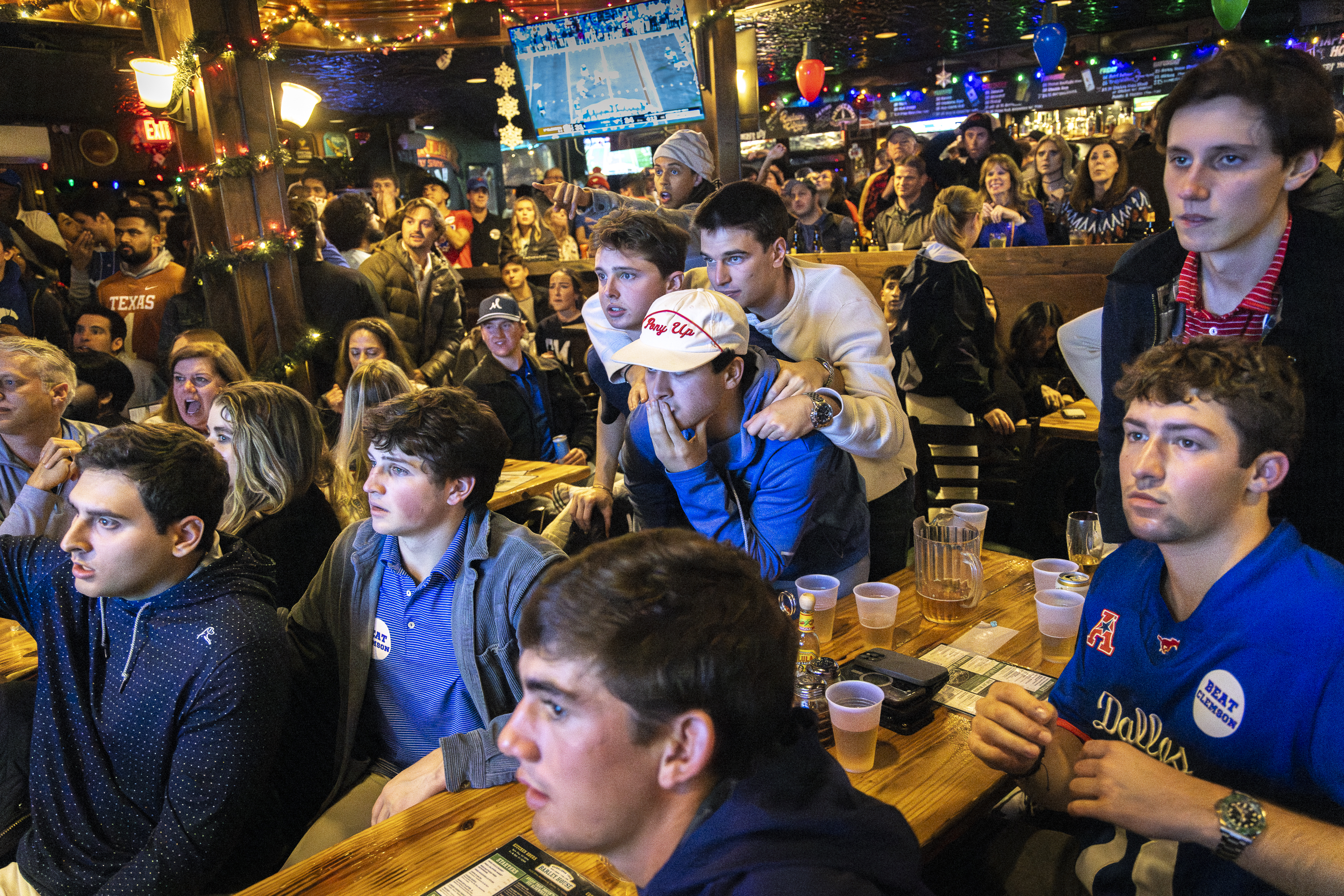 SMU Fans at a watch party