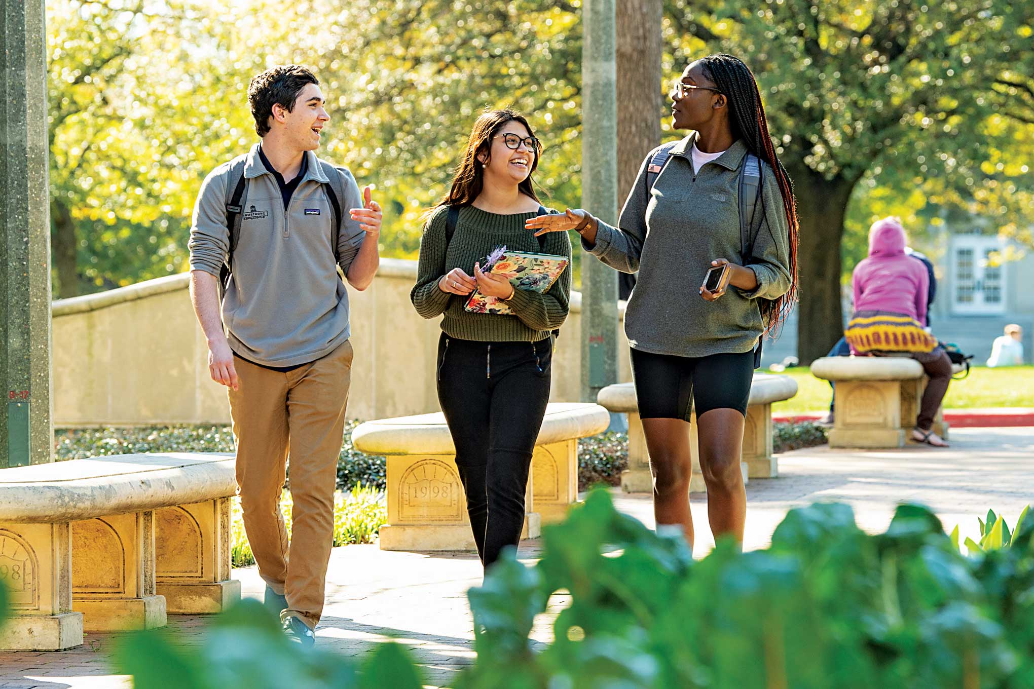 SMU students explore SMU’s campus