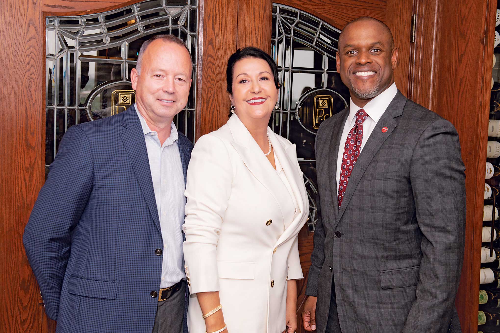 Mustang students, alumni and family gather together