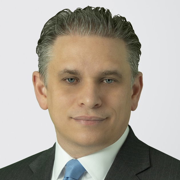 Headshot Eric Crusius