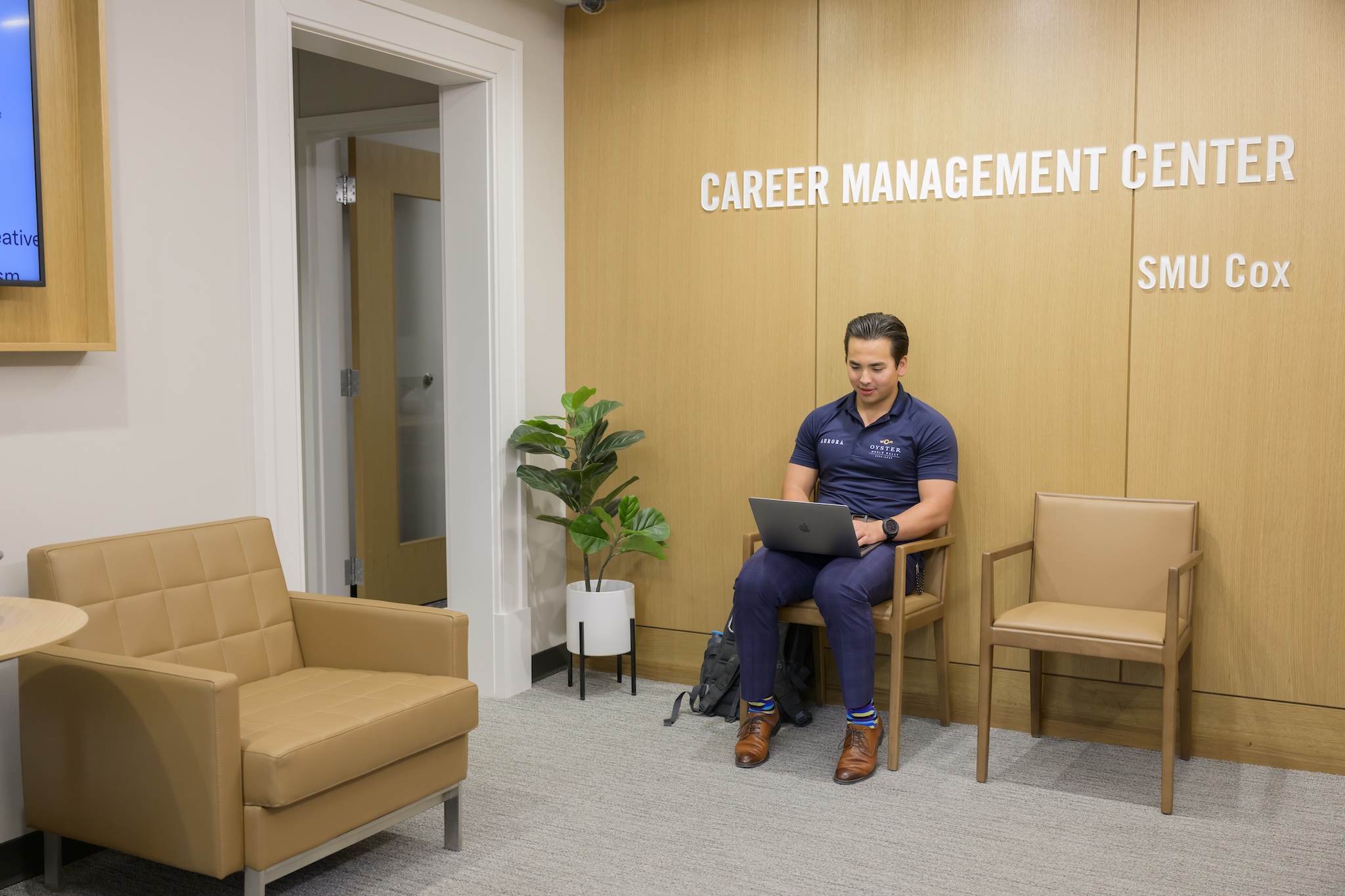 Cox School of Business students can connect with alumni and employers through the Career Management Center.