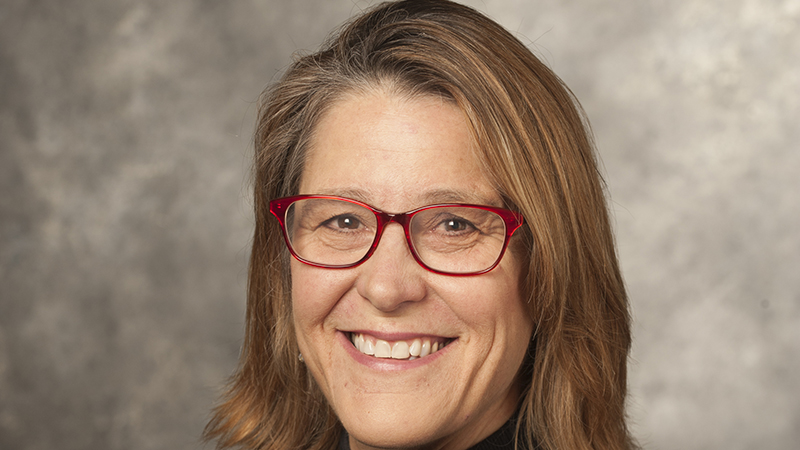 Headshot of Professor Amy Puelz