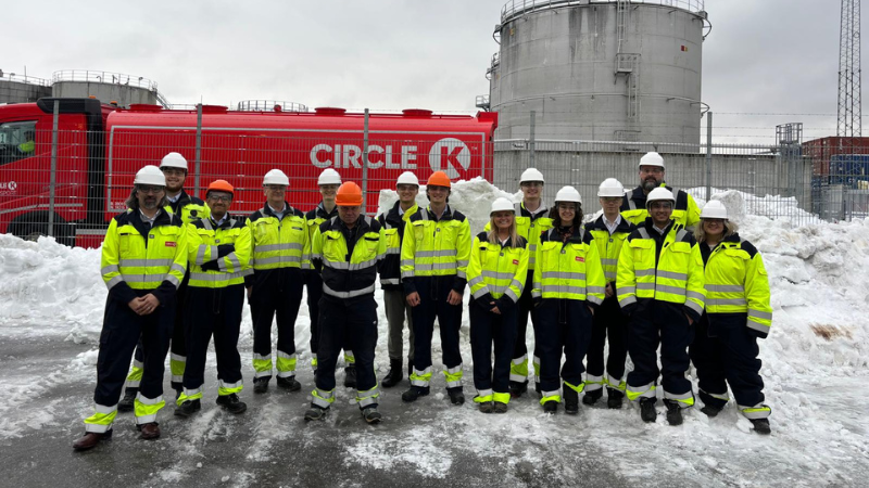 photo of students on an energy trek