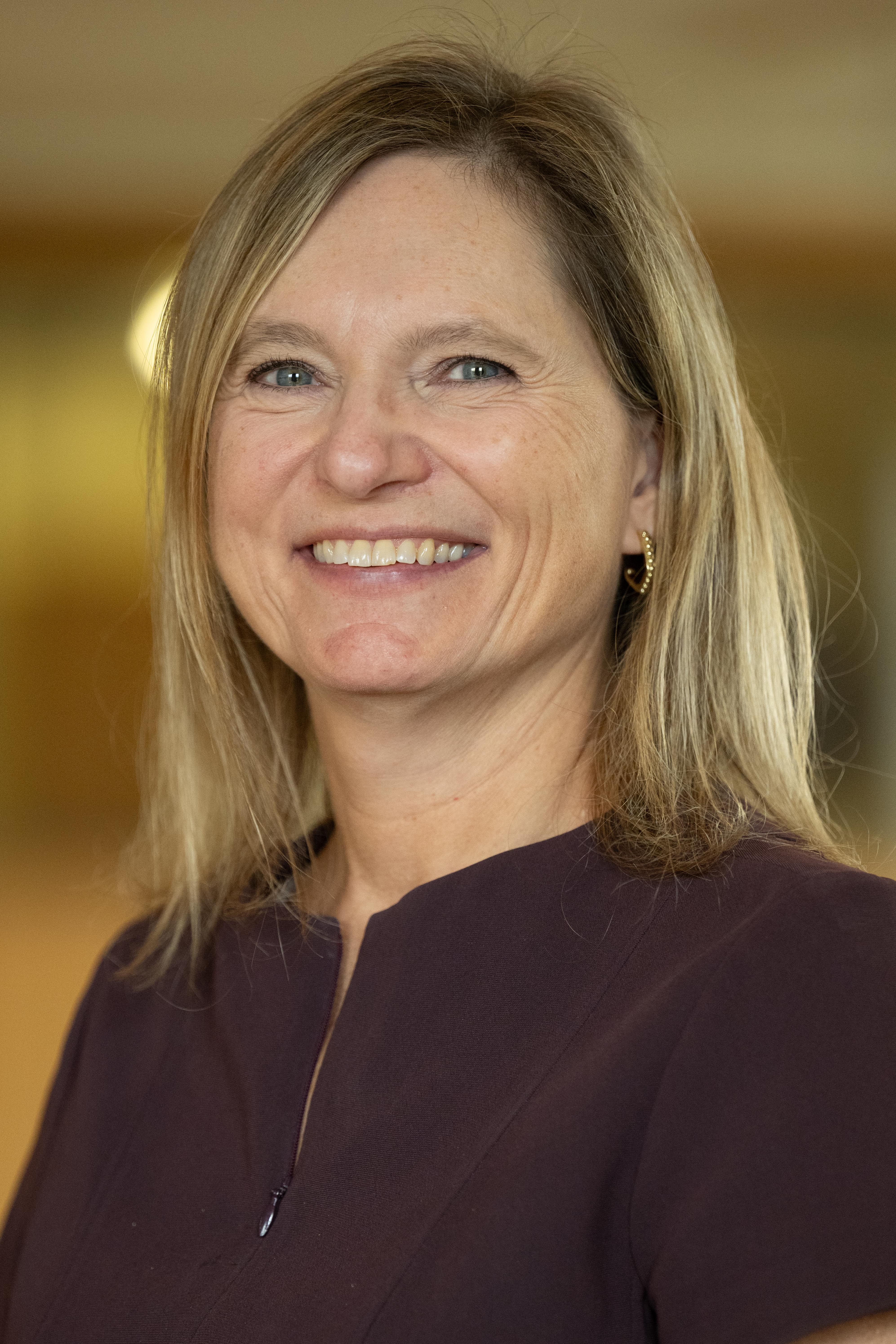headshot of Kate Hoedebeck
