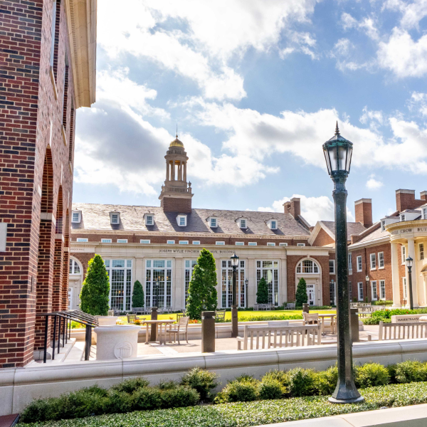 courtyard view of Fincher hall at SMU Cox
