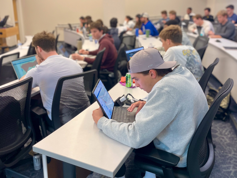 Students train their skills in an advanced market analysis course