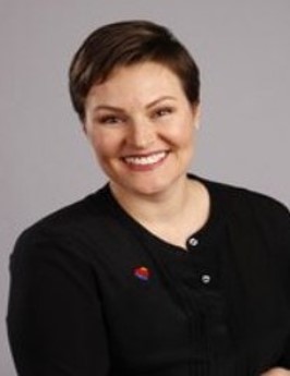 Stacy Brakhage headshot