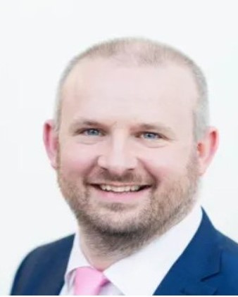 Kevin Curtis headshot