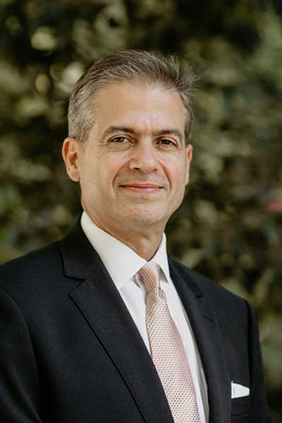 Rene Larrave - استاد مدعو profile picture