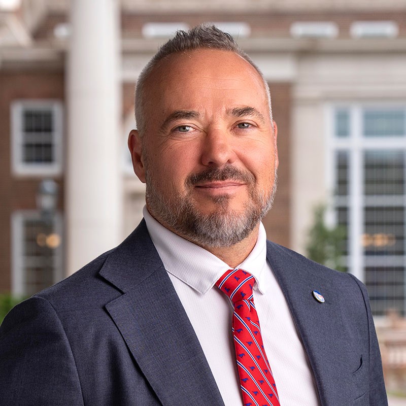 todd milbourn headshot