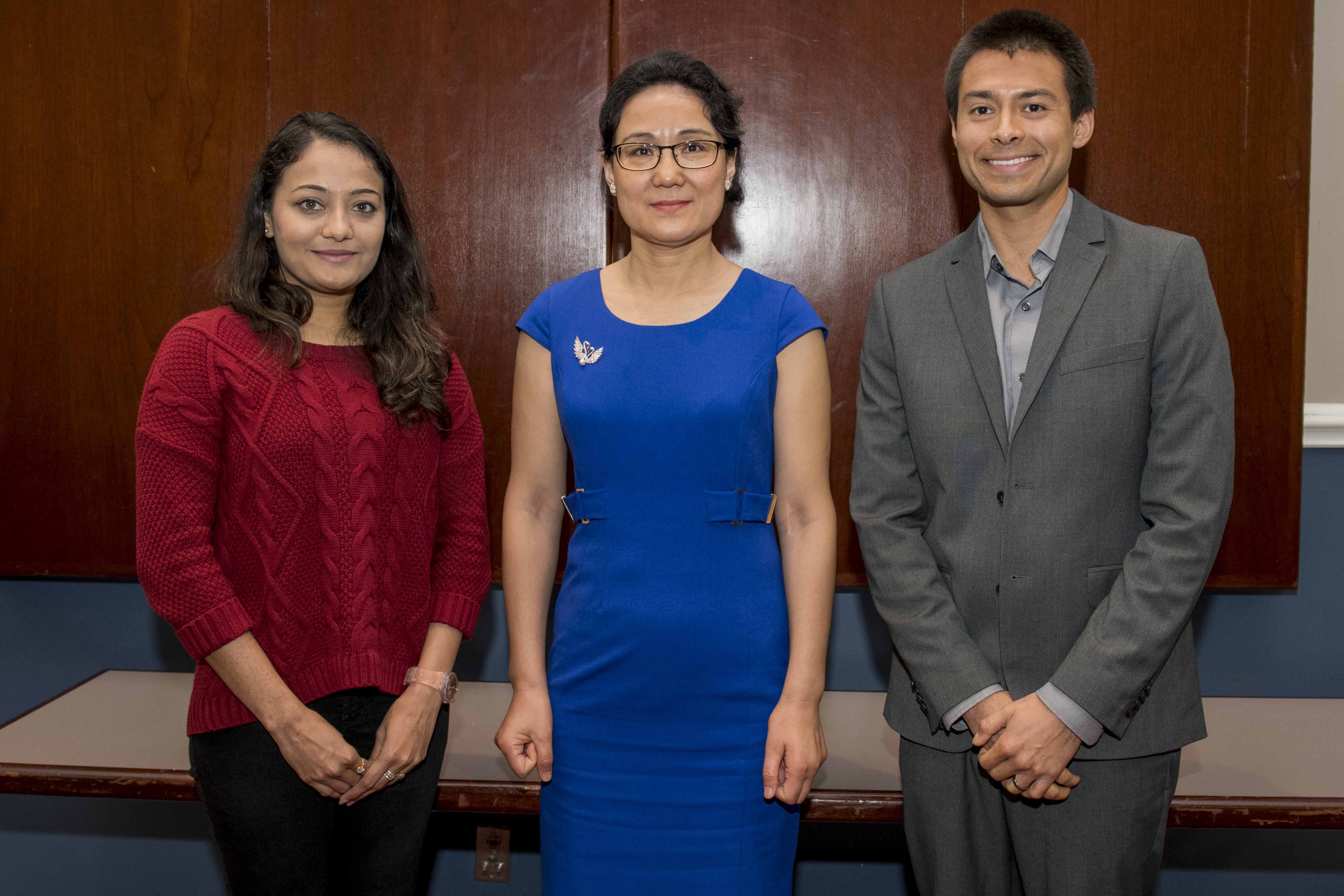 students and faculty group photo