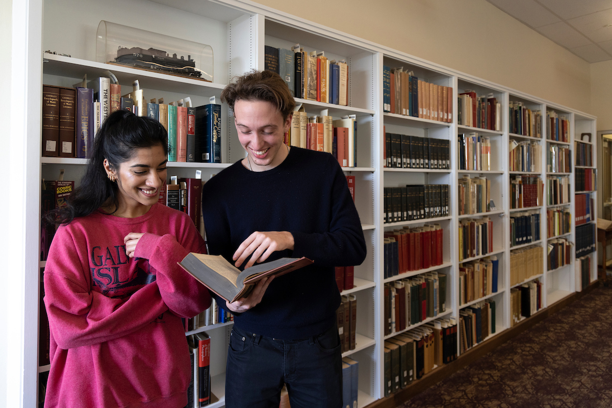 Students in the Bachelor of Arts in Religious Studies program at SMU benefit from an interdisciplinary approach.