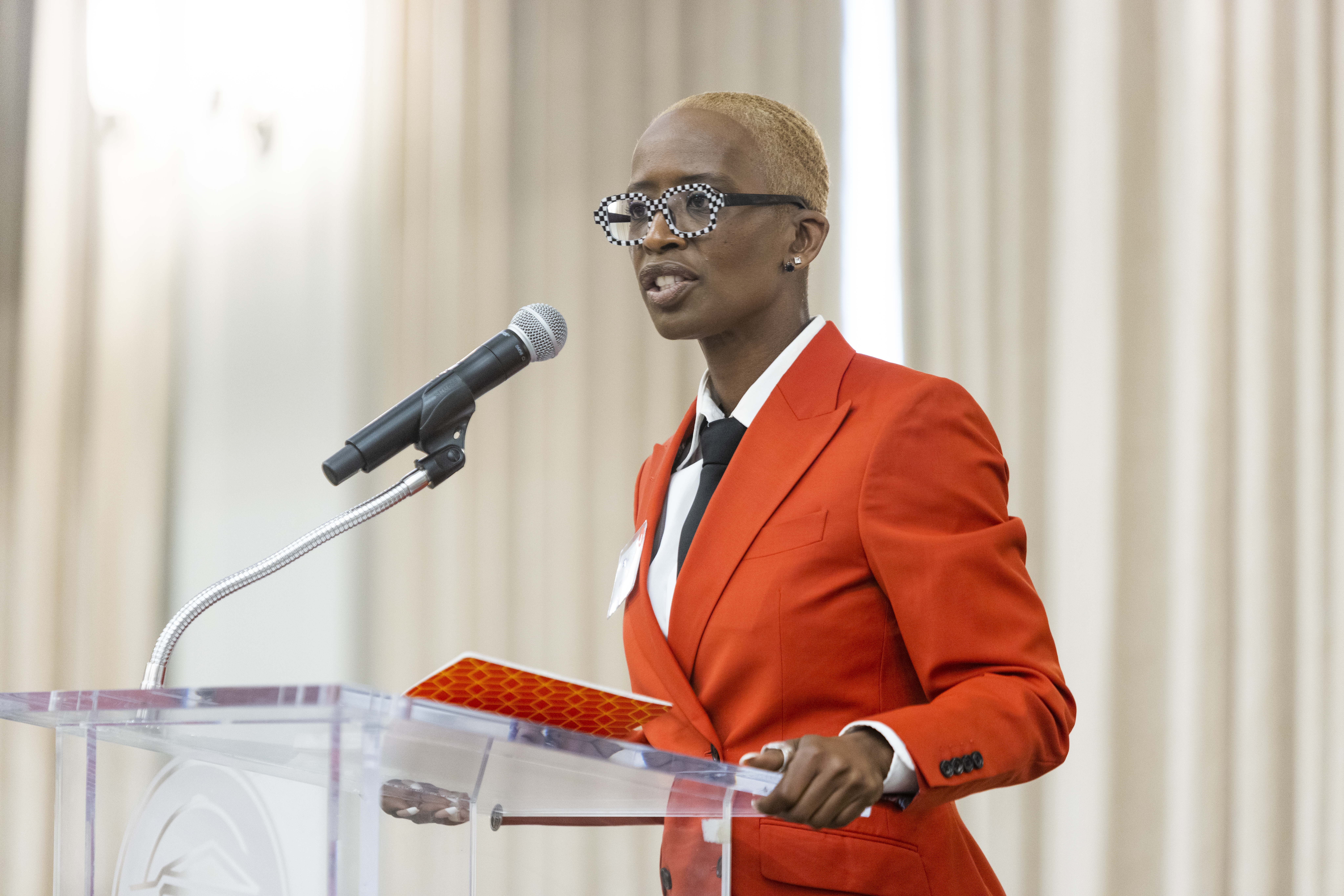 Michelle Gibson photo