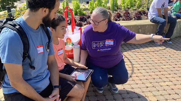 Mathfinder app faculty guide students at the Dallas Arboretum