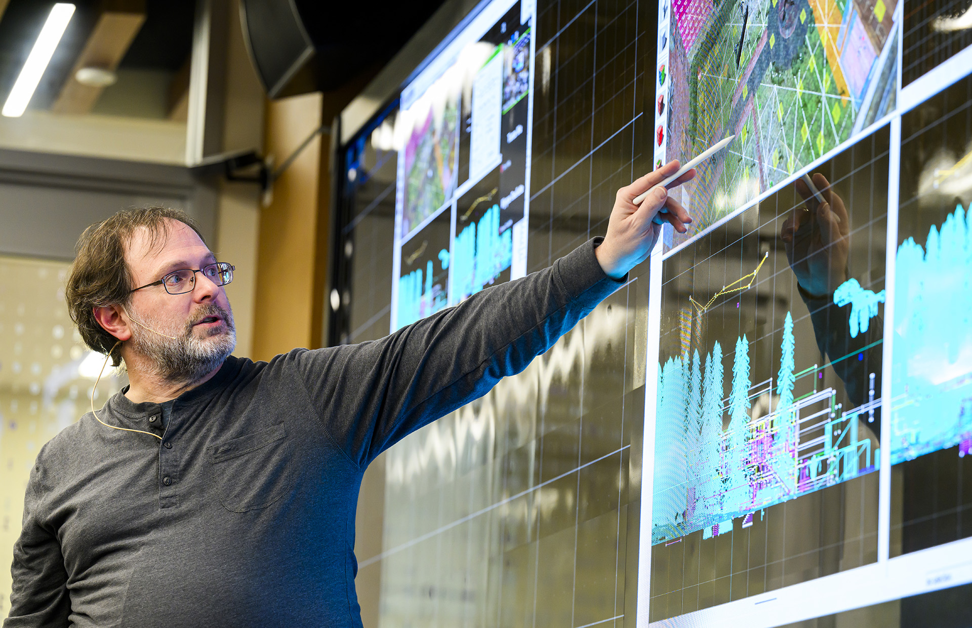 A photo of a SMU Guildhall professor teaching class