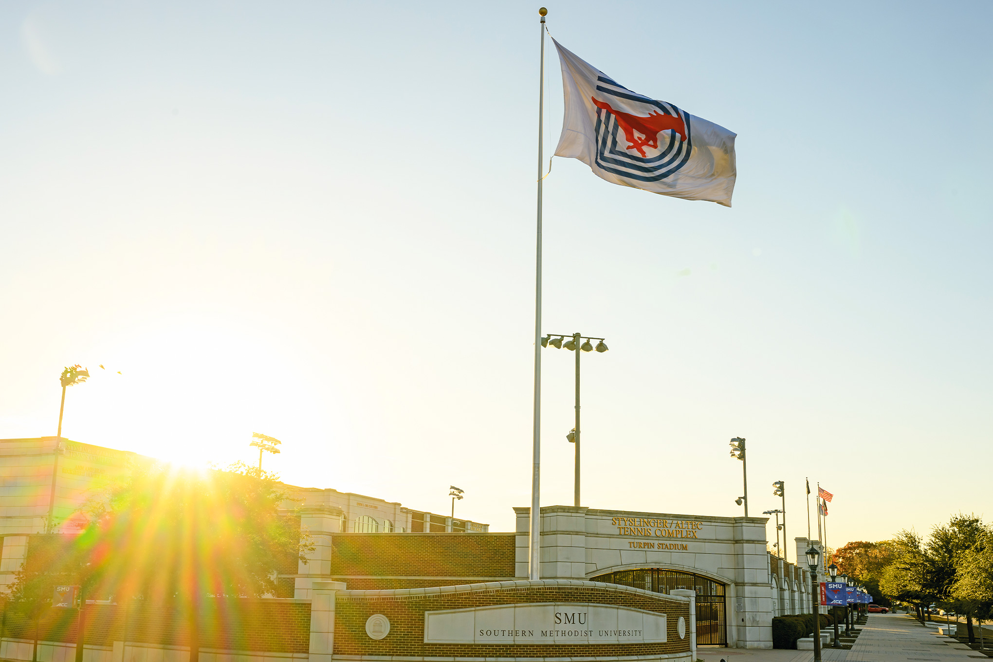 Flagpole flying Triple D Peruna flag