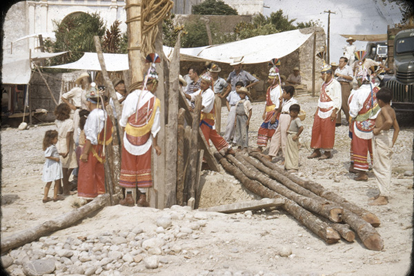 Voladores, al pie del palo, Corpus