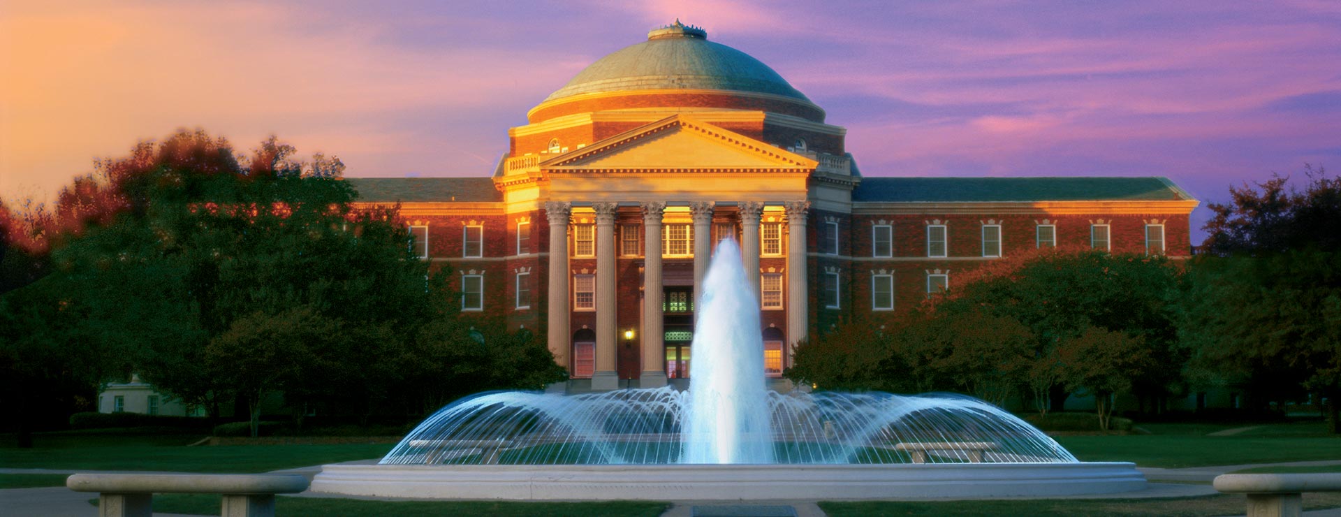 dallas hall fountain
