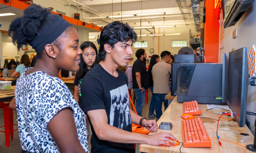Students with a B.S. in computer science from SMU Lyle gain real world experience through facilities such as the Deason Innovation Gym.