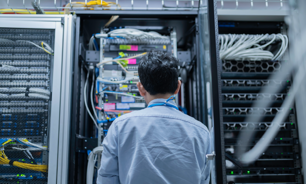 SMU Lyle students in the datacenter systems engineering program get real-world experience.