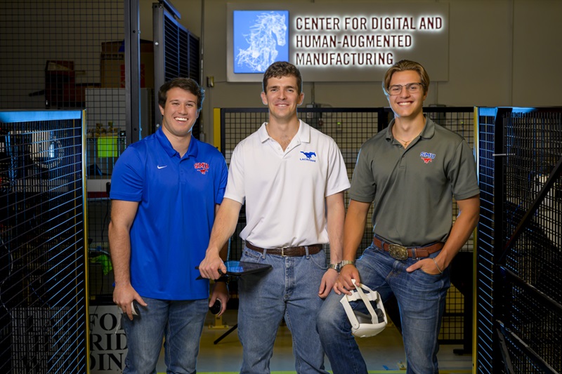 Mechanical engineering graduate students work on projects within the Center for Digital and Human-Augmented Manufacturing.