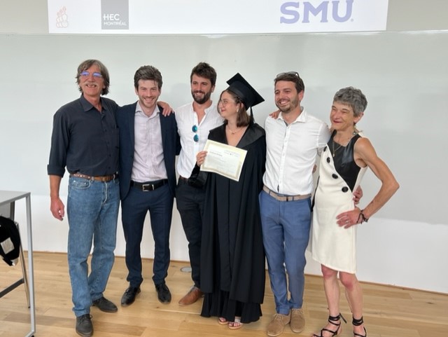 graduate family photo