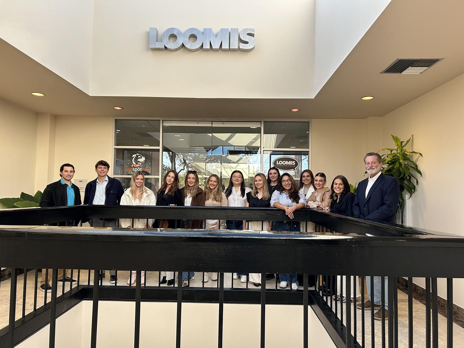Loomis-group-photo