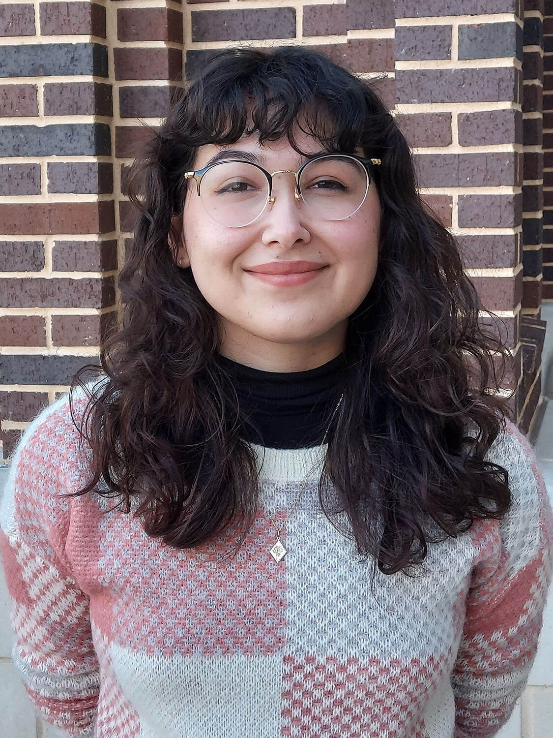 SophiaSalinasHeadshotJune2021